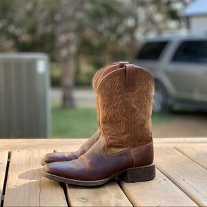 Mens Ariat boots size 9D
